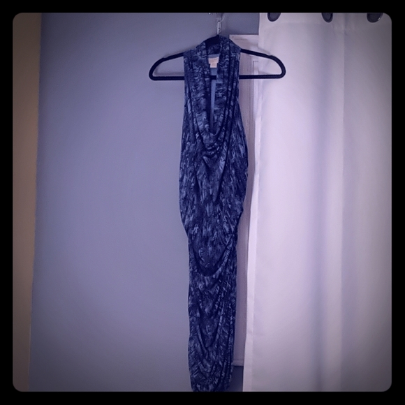 Dress - Picture 1 of 3